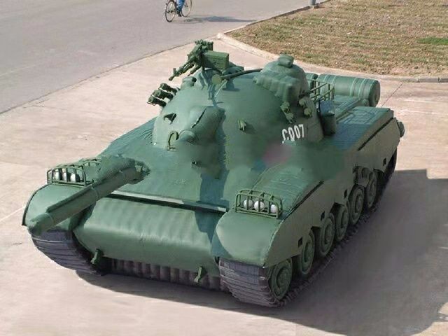 福田军用充气坦克车